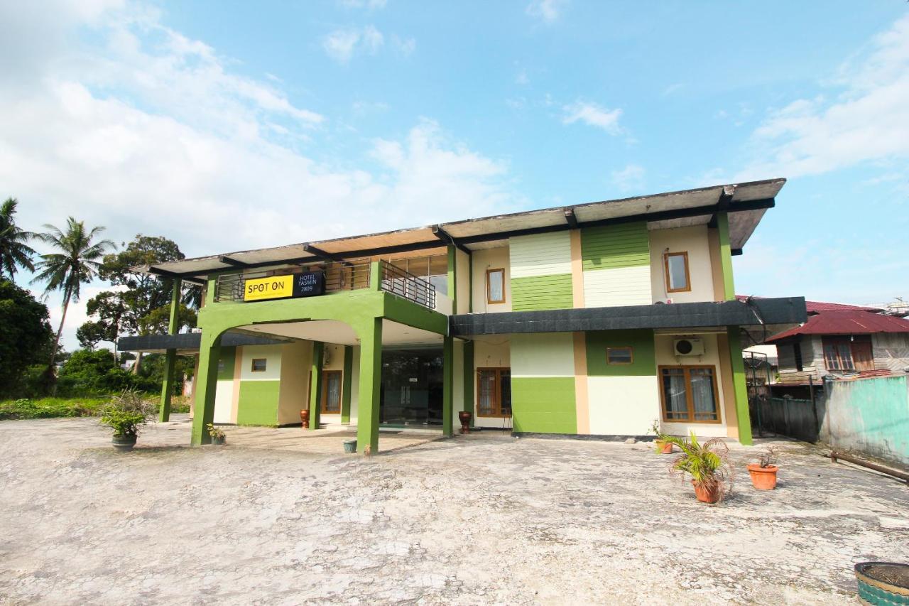 Spot On 2809 Hotel Yasmin Siak Sri Indrapura Bagian luar foto